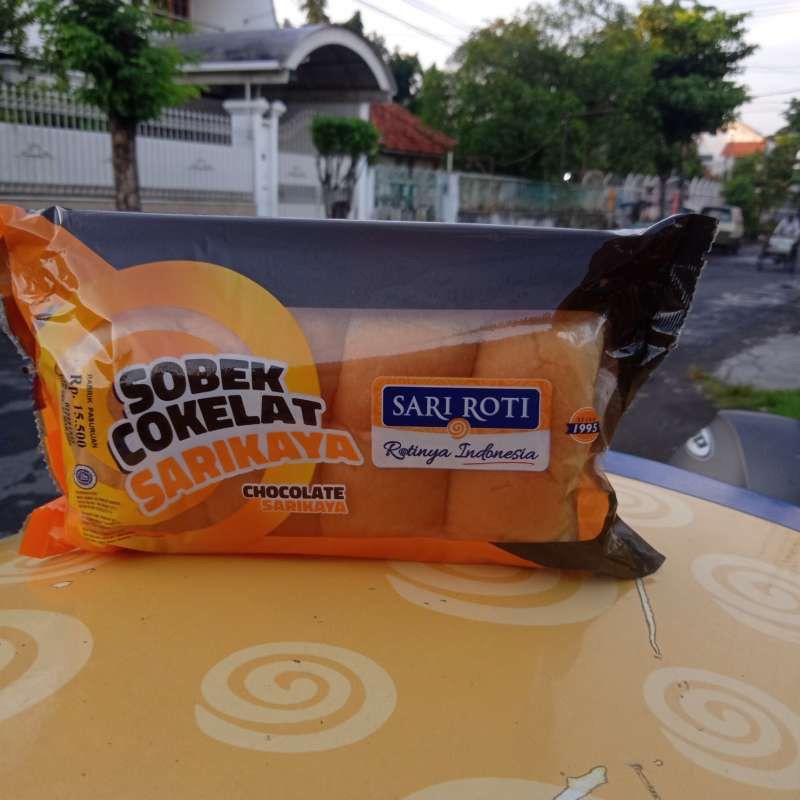 

Sari Roti Sobek Coklat Srikaya