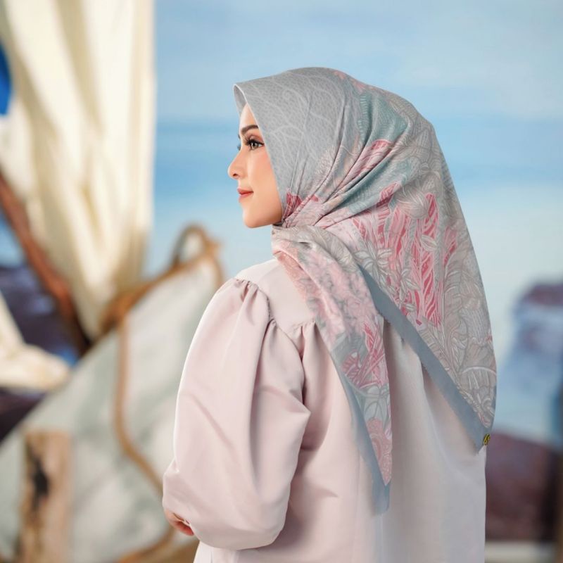 READY Buttonscarves Nusantara Series Savanna