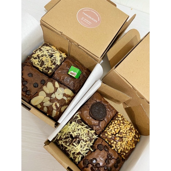 

Brownies Mini / Fudgy Brownie / Kue Ultah Mini / Hampers Lebaran