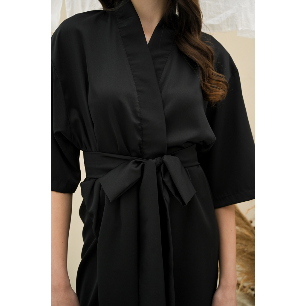 Basic Robe - KIMONO BRIDESMAID SATIN WARNA HITAM+ FREE BORDIR (TULISAN BEBAS BISA NAMA)