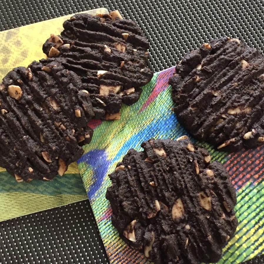 

Almond Choco Cookies Diet Keto Low Carb Kue Kering Snack Cemilan Coklat DEBM