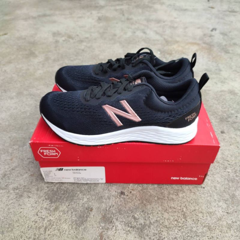 New Balance Running "Black/Gold" (WARISLL3)