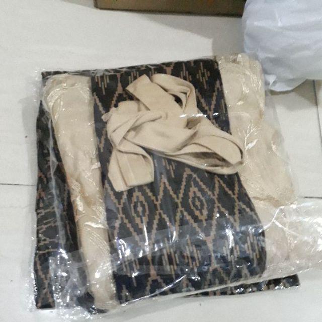Maura Couple - Sania Ruffle Batik Couple Ori Ndoro Jowi Dnt Garansi Termurah Shopee Kebaya Wisuda