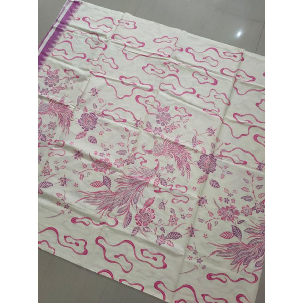 kain batik solo motif merak pink dasar putih