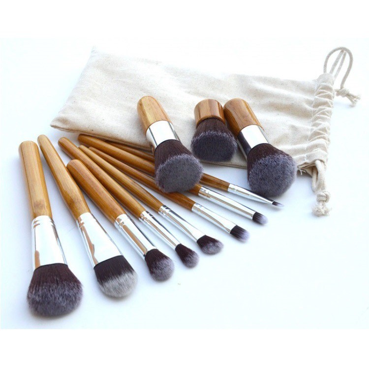 Brush Wood - Kuas Make Up Kayu Set 12 Pcs Bulu Halus With Pouch