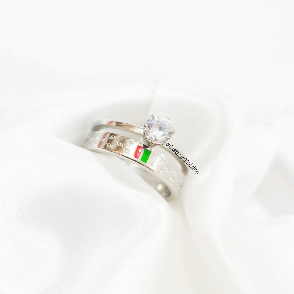 Cincin Pria Dan Wanita TITANIUM Silver Permata Anti Karat Tidak Luntur