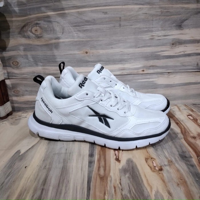 SEPATU SPORT WANITA REEBOK - PUTIH LIS HITAM, 37