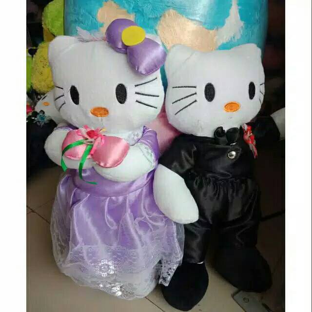 Sepasang boneka wedding hello kitty