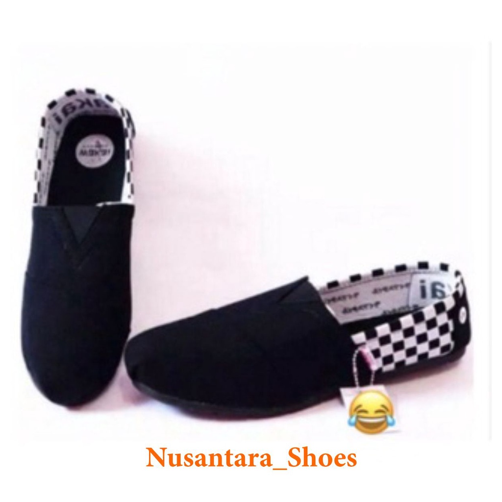 SEPATU WAKAI SEPATU PRIA SEPATU FLAT SEPATU KOREA STYLE SEPATU SLIP ON SEPATU KEKINIAN WAKAI