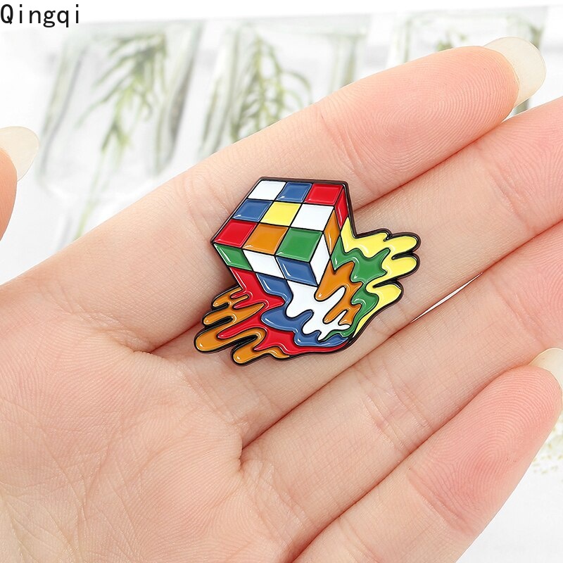 Pin Bros Lencana Enamel Bentuk Kartun Kubus Rubik Warna-Warni Untuk Anak