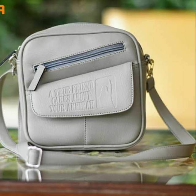 Tas Slempang Wanita Murah By Looketme