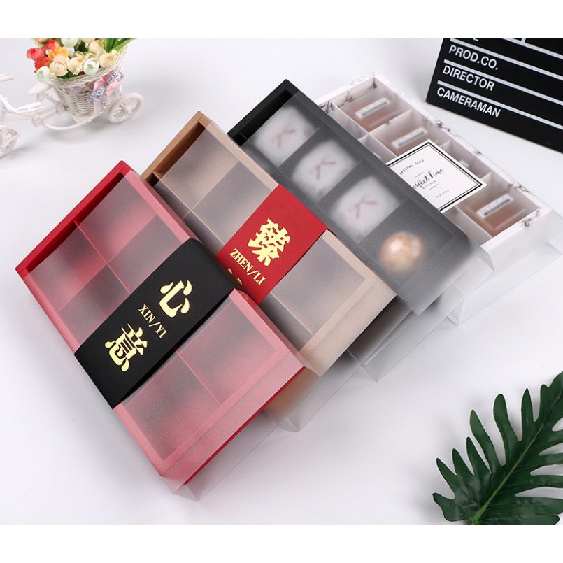 

KOTAK SEKAT 8 KOTAK KUE BULAN KOTAK MACAROON KOTAK HADIAH KOTAK SOUVENIR BOX KADO MERAH HITAM PUTIH