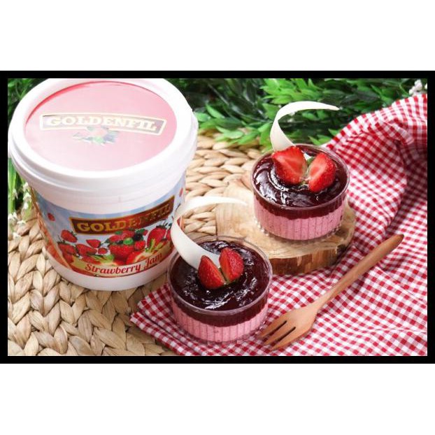 

HOT SALE Goldenfil Strawberry Jam 1kg( 50% Buah asli) selai strawberry terjamin