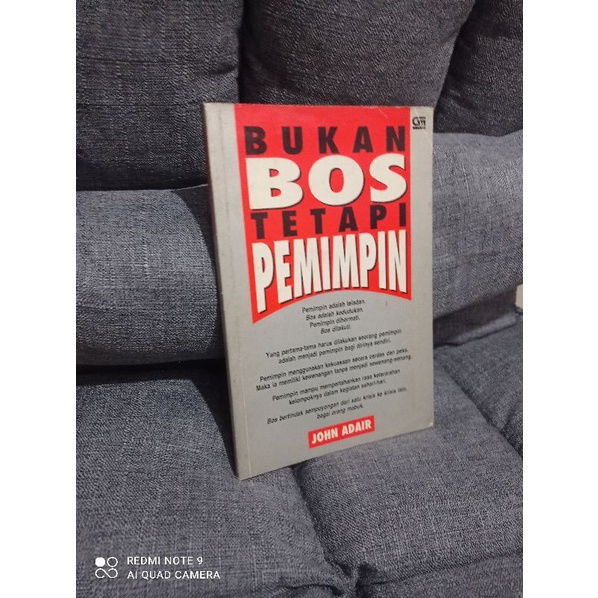 buku bukan bos tapi pemimpin John adair