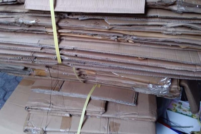 

Tambahan kardus untuk pengemasan 1 kardus