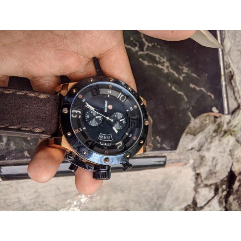 jam tangan expedition E6381M