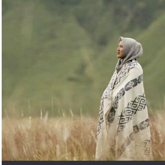 Ethnic Toraja Blanket / Throw Blanket Sofa Art Indonesia Ethnic Cloth Kain Tenun Indonesia Kain Etni