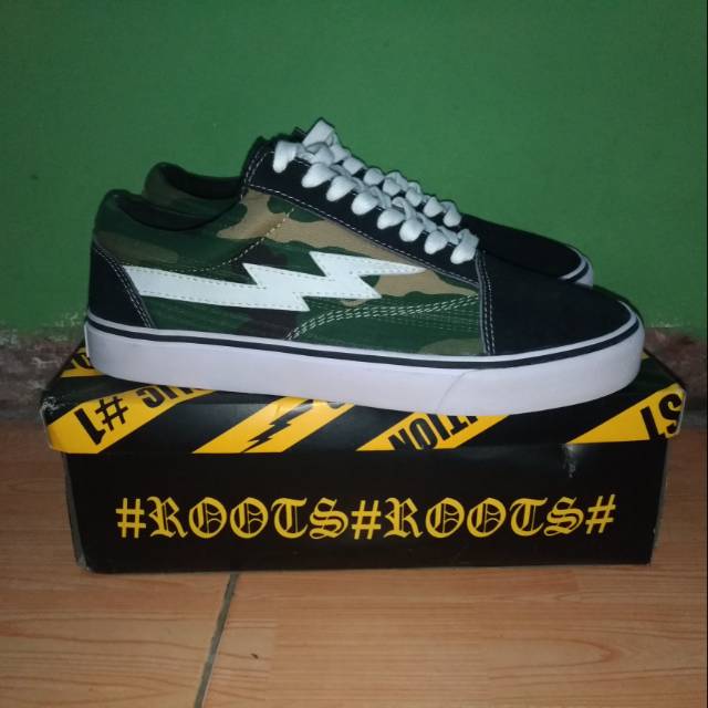 WORD DIVISION CLS CAMO BNIB