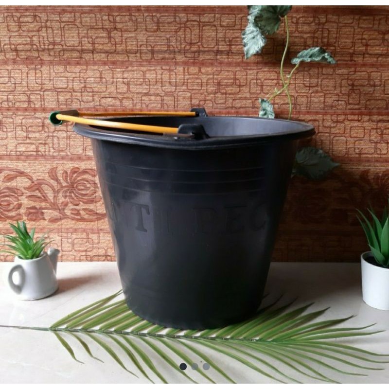 ember hitam 22liter cap GM anti pecah