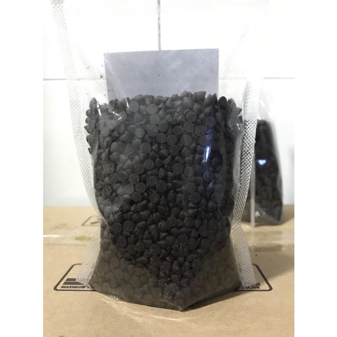 

Coklat Chip Mini / Chocolate Chip Mini Compound Colatta 250 gram