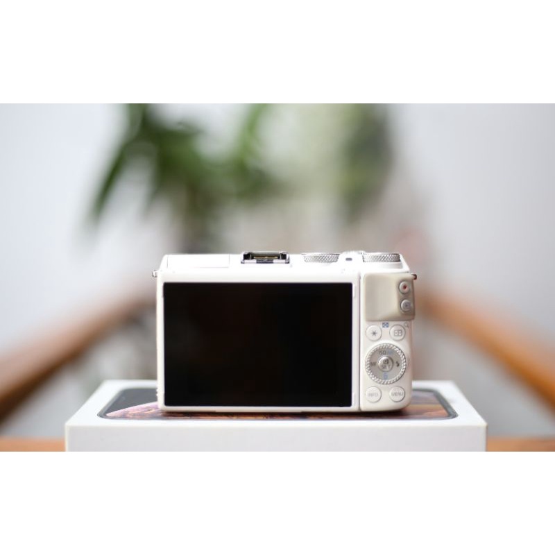CANON EOS M3 FULLSET SEPERTI BARU-4