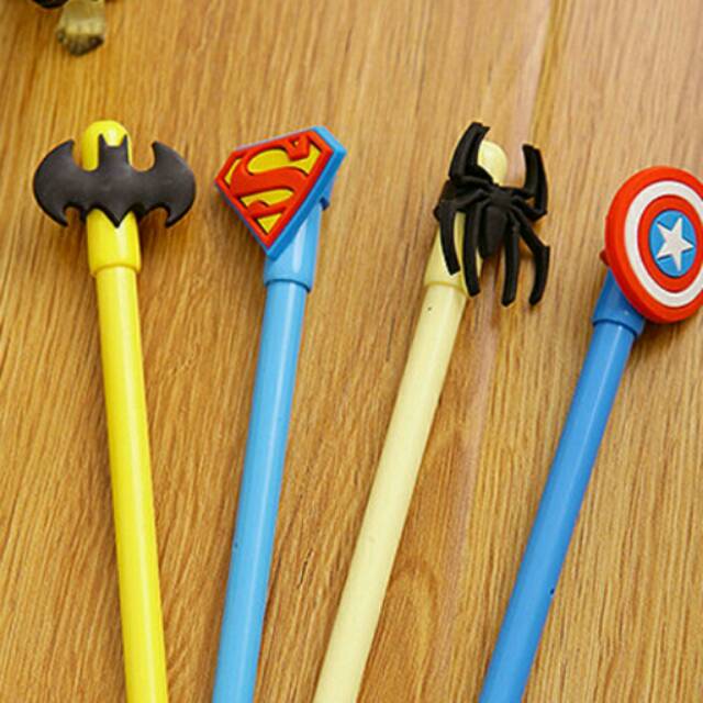 

Pulpen Gel Super Heroes 0,38mm Tinta Hitam