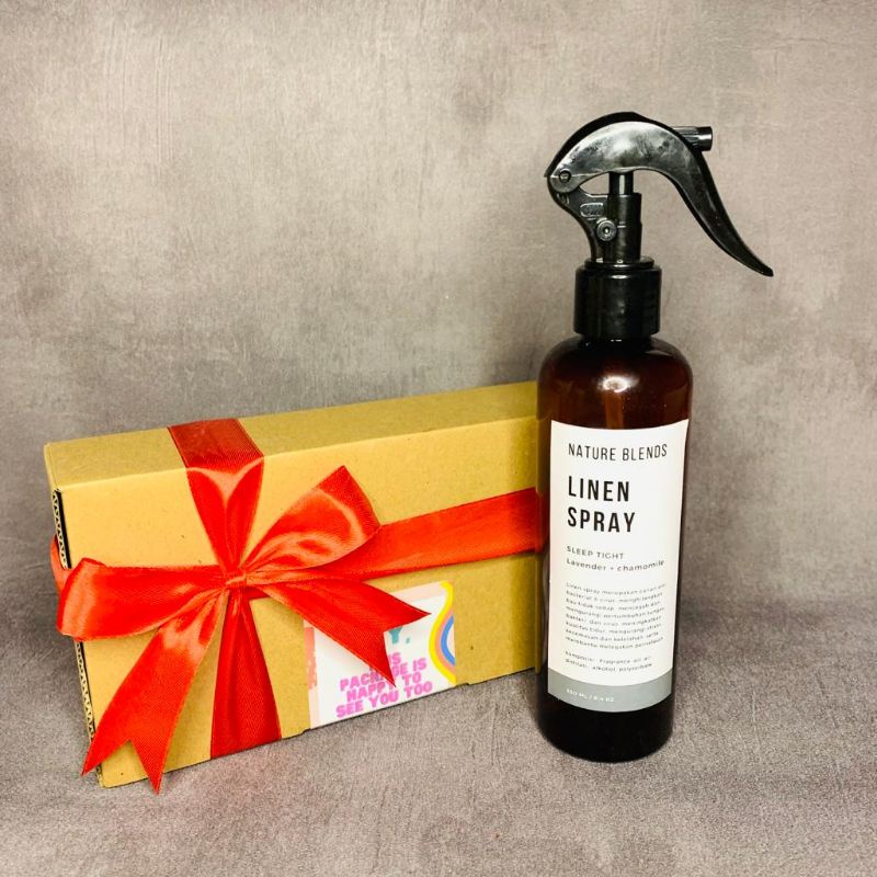 

PREMIUM Hampers Souvenir Natal Linen Spray 250ml - Hadiah Elegan & Unik untuk Natal 2024