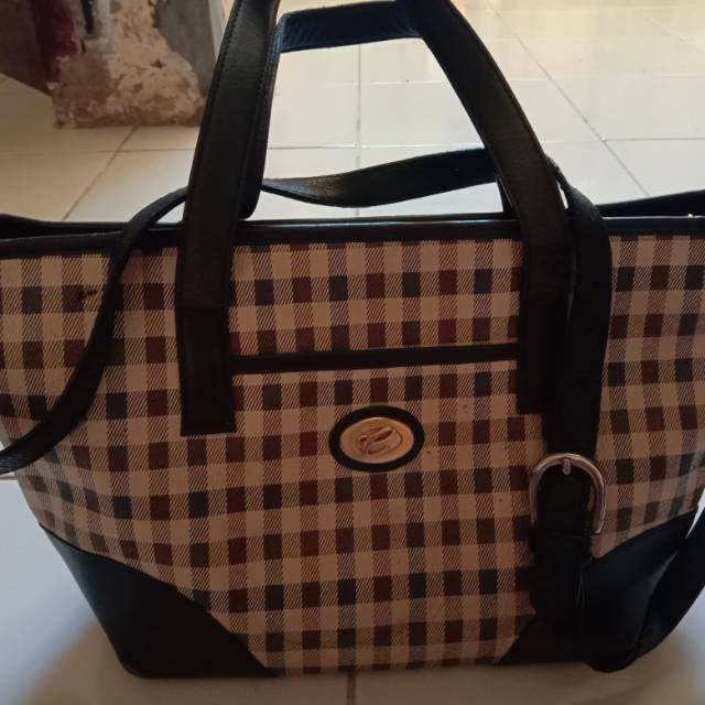 

Tas ESQUIRE Authentick Vintage ada no seri
