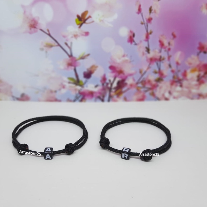 Gelang Tali Couple Inisial Pasangan Teman Keluarga Warna Hitam