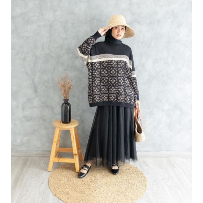 Junko sweater by iymelsayshijab.id