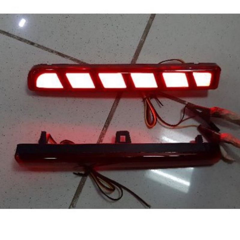 Lampu leflektor Belakang Agya 2018