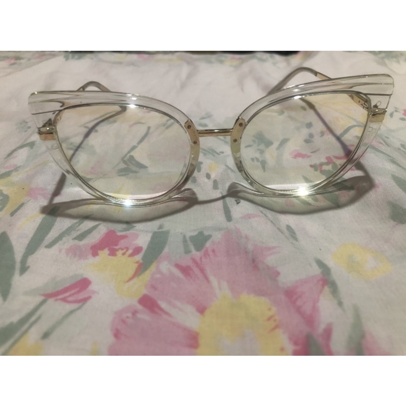 Preloved Kaca Mata Catty Glasses IwearMyra