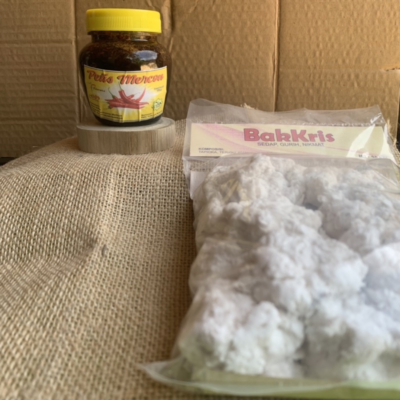 

Paket 5 Bungkus Cireng BakKris / Bakdabak Krispi + 1 Mini Toples Sambal Petis Madura Siap Saji