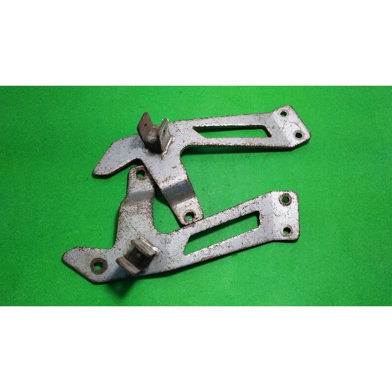 Dudukan footstep belakang kymco spike original 2nd