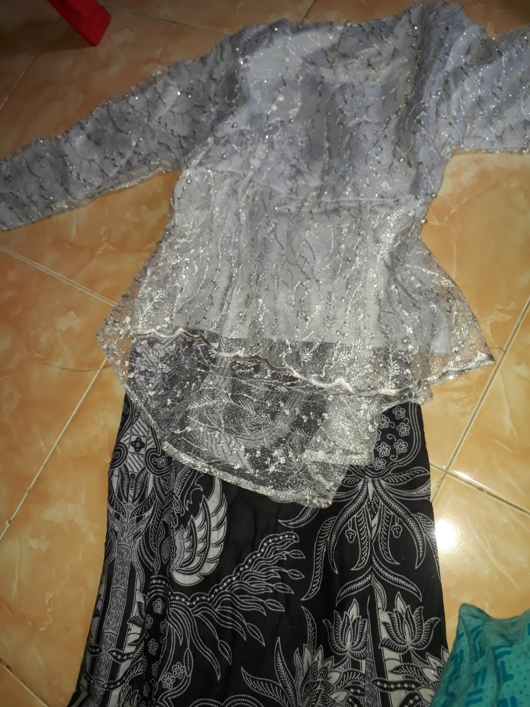 Batik Couple Keluarga Annabel Pinguin Terbaru Kemeja Batik Pria Couple Andhini Maura Sania Ruffle