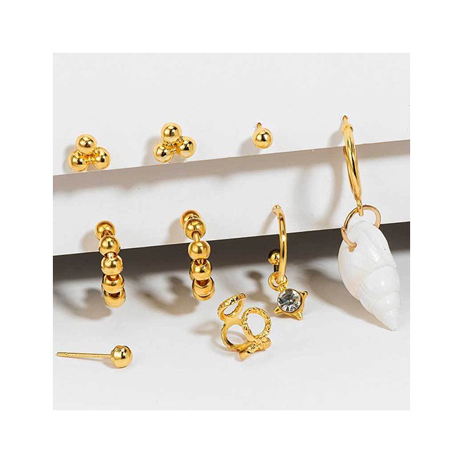 LRC Anting Tusuk Fashion Golden Shell Studded Geometric Earrings Set D63525