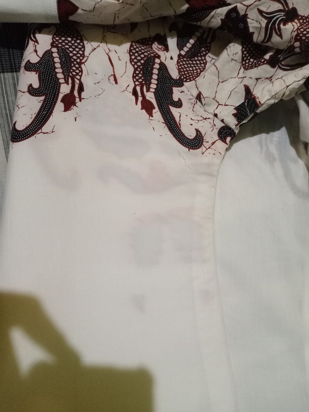 Rajata Kemeja Batik Pria Lengan Panjang Slimfit Katun Printing Hem Baju Seragam Kantor Modern