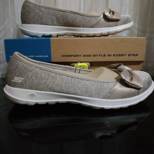 skechers go walk lite romance