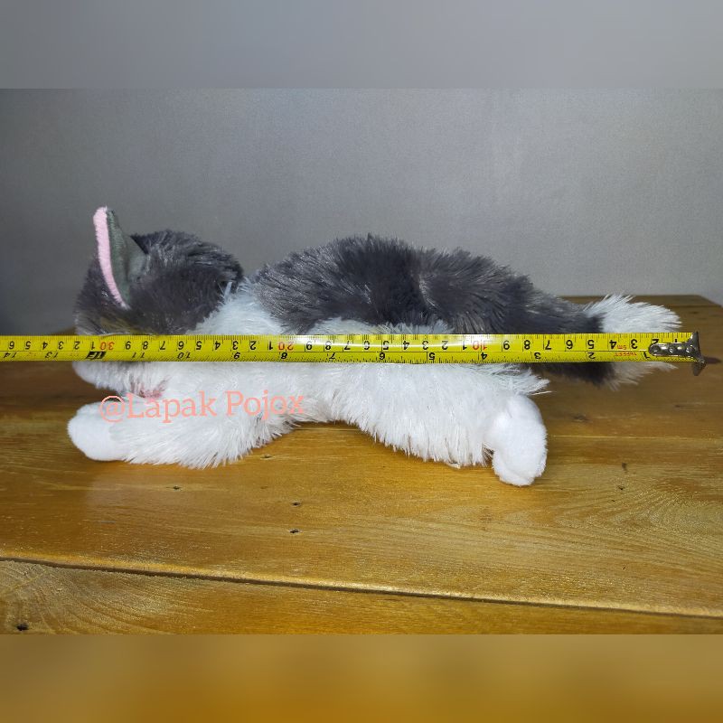 Boneka Lying Cat Size S