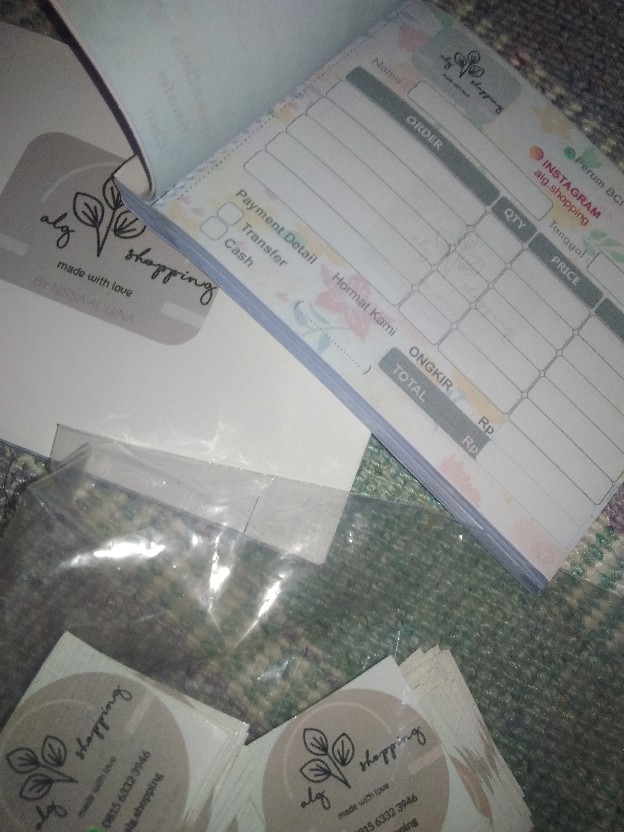 Cetak Sticker  Label  Custom + Cutting
