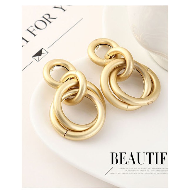 LRC Anting Tusuk Fashion Gold Plated Gold Circle S925 Silver Needle Earrings Y62837