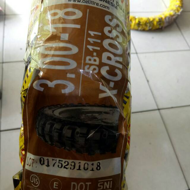 Ban Swallow 300-18 X-Cross Bukan Tubeless