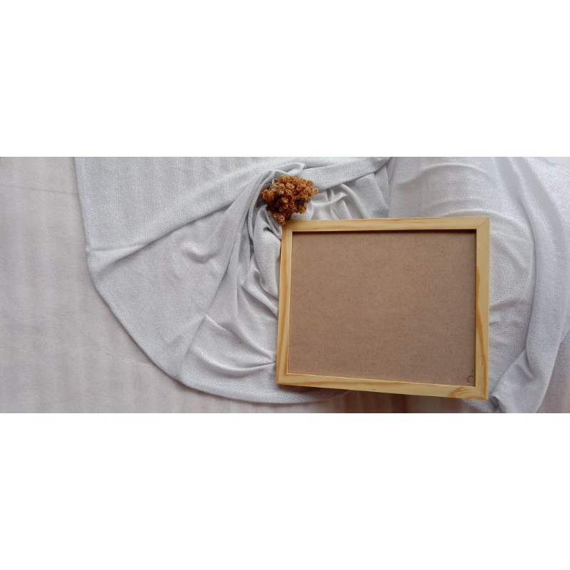 FRAME KAYU 10R/BINGKAI KAYU/FIGURA FOTO