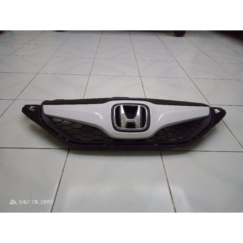 Gril Honda Brio th 2012-2015 ORIGINAL