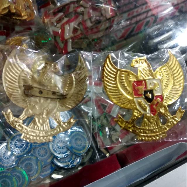 Pin Garuda 5 cm
