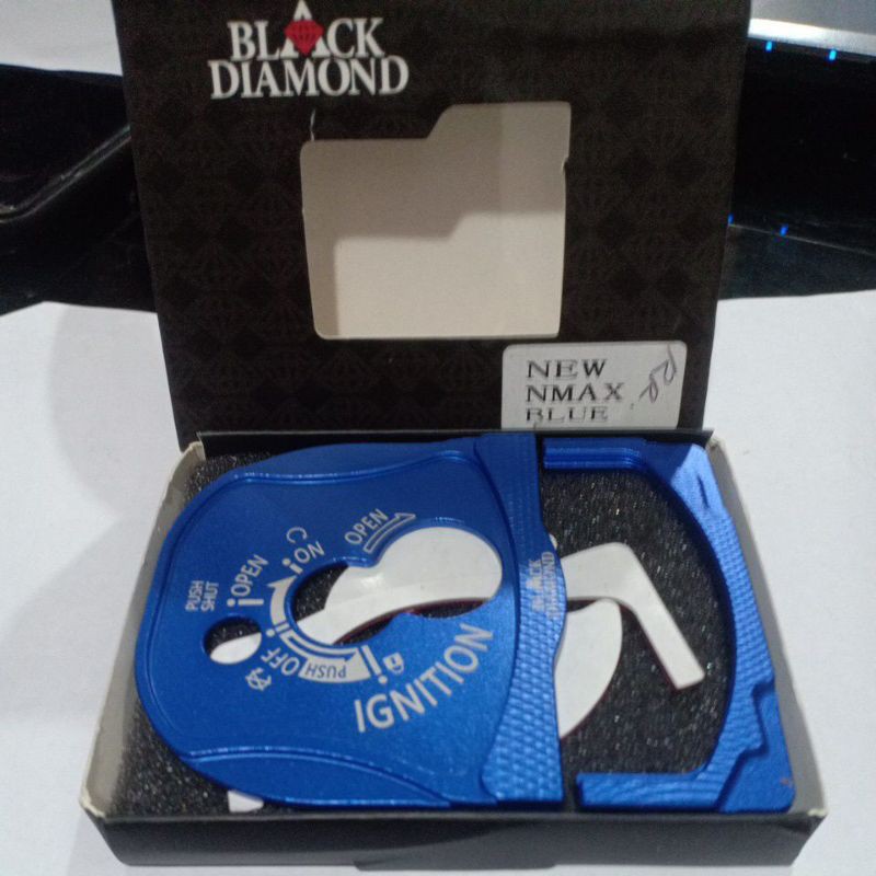Cover Kunci kontak/Tutup Kunci Nmax New 2020 -2021 Merk Black Diamond Original-Biru