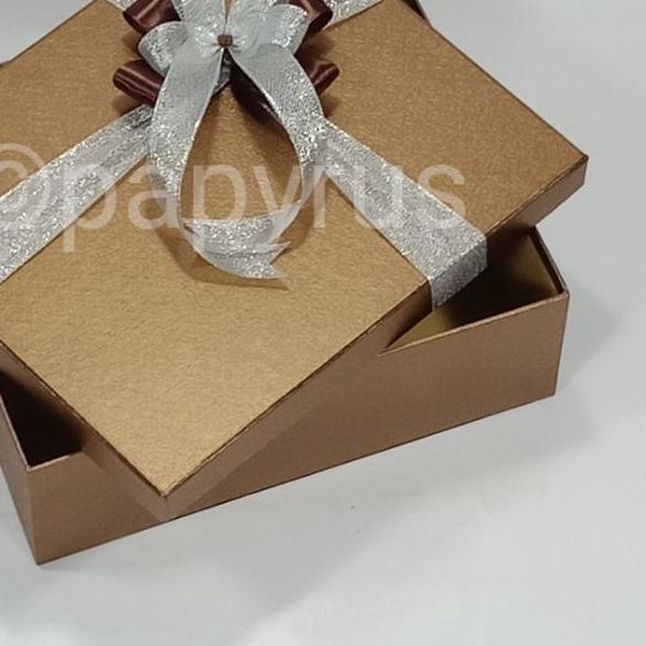 

PAPYRUS 25x30 Tinggi 10cm Kotak Kado Gift Box Hadiah KOTA KADO