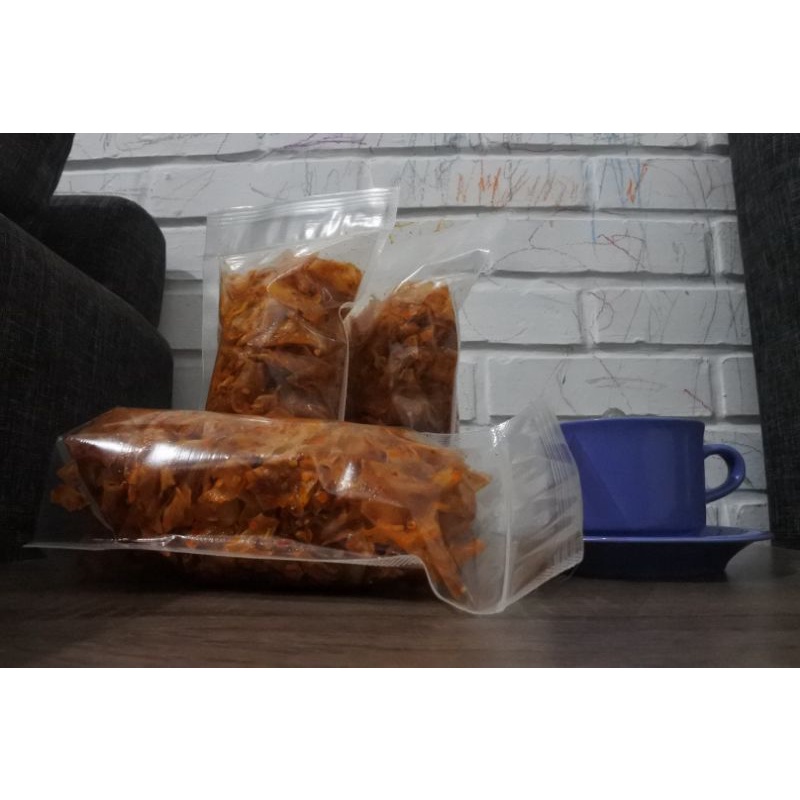 

Kripik Kriwil ASIN PEDAS 200gr
