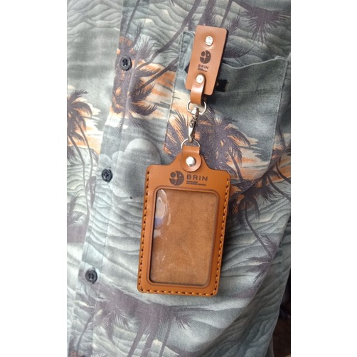 

Id card holder Custom name tag kulit card holder
