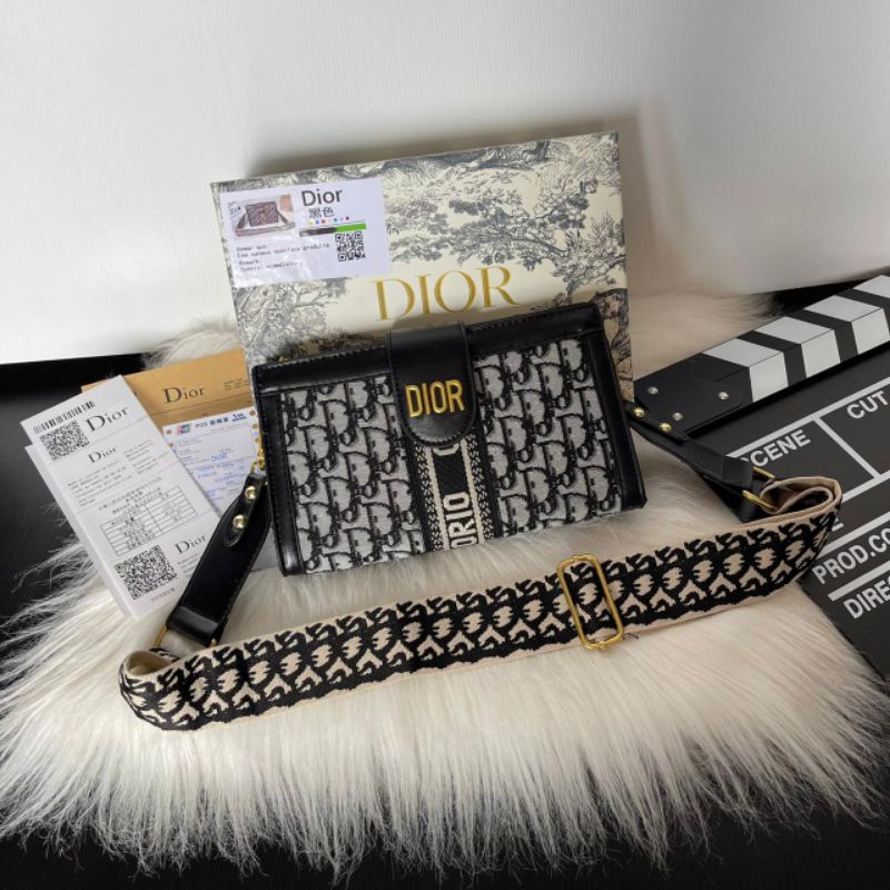 READY DIOR CLUTCH CHRISITAN DORIOFREE BOX